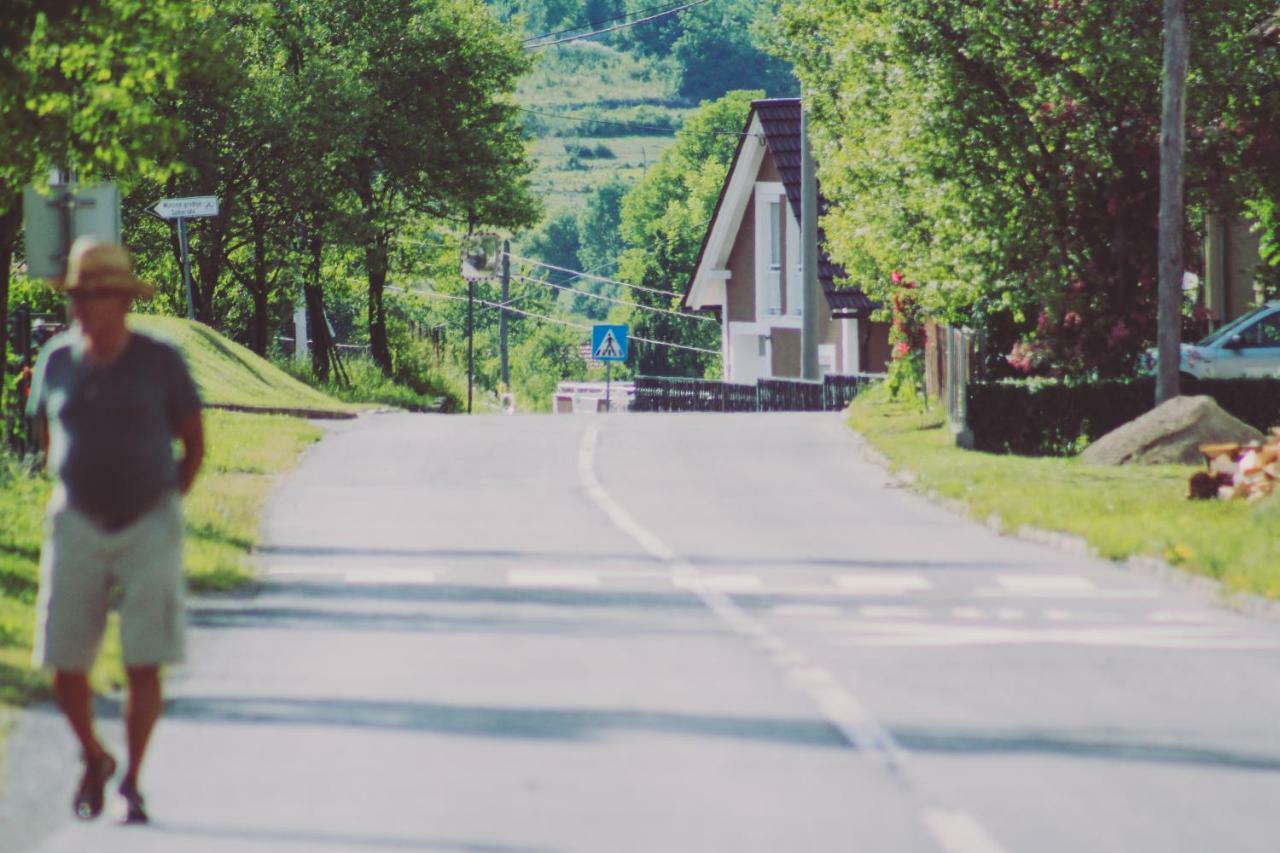 Conjar Villa Saborsko ภายนอก รูปภาพ